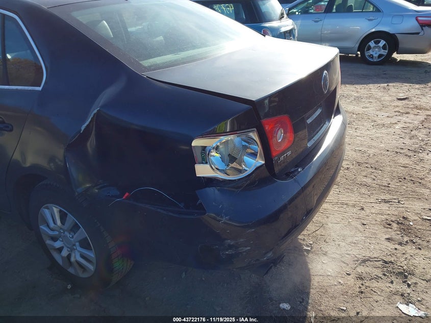 2007 Volkswagen Jetta 2.5 VIN: 3VWDF71K17M024854 Lot: 43722176