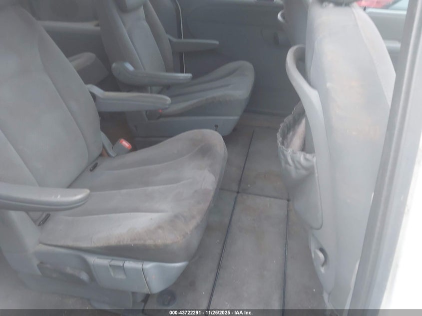 2007 Dodge Grand Caravan Sxt VIN: 2D4GP44L67R348491 Lot: 43722291