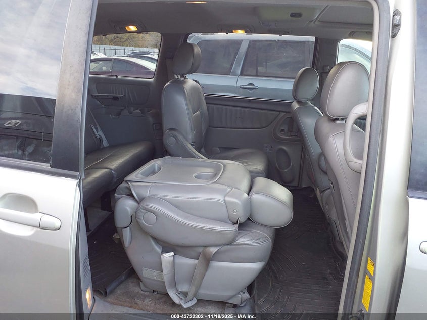 5TDZK22C98S151268 2008 TOYOTA SIENNA photo no. 8