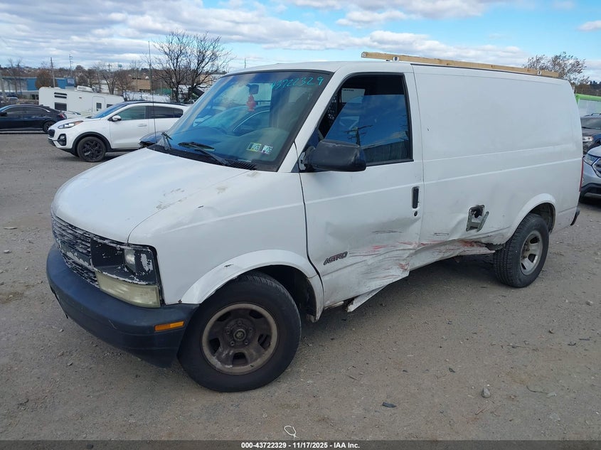 1GCDM19XX2B132461 2002 CHEVROLET ASTRO photo no. 2