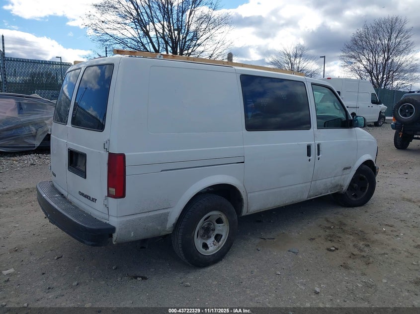 1GCDM19XX2B132461 2002 CHEVROLET ASTRO photo no. 4