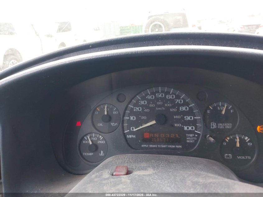 1GCDM19XX2B132461 2002 CHEVROLET ASTRO photo no. 7