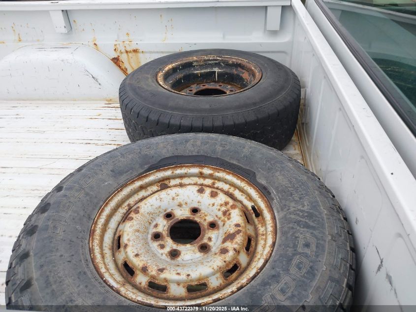 1994 Chevrolet Gmt-400 K1500 VIN: 1GCEK14K1RE102571 Lot: 43722379