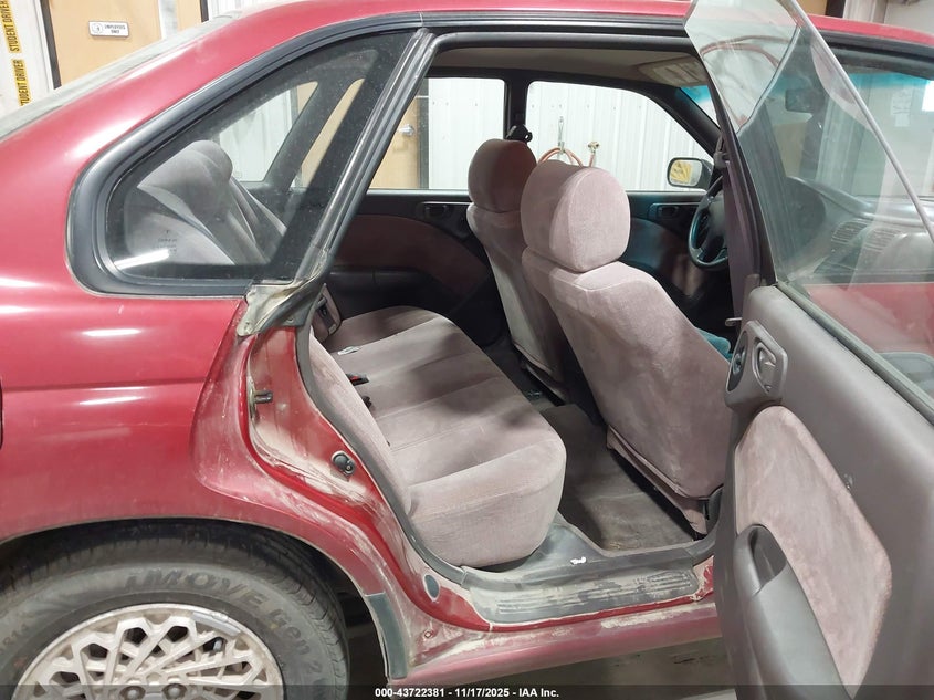 1996 Subaru Legacy L VIN: 4S3BD435XT7209589 Lot: 43722381