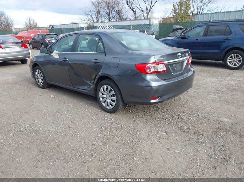 2T1BU4EE6DC100611 2013 TOYOTA COROLLA photo no. 3