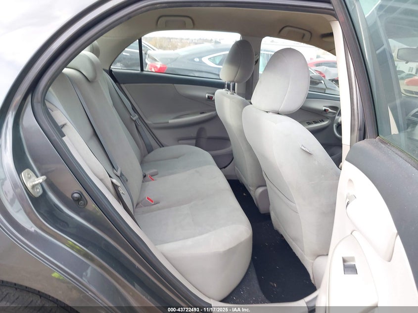 2T1BU4EE6DC100611 2013 TOYOTA COROLLA photo no. 8