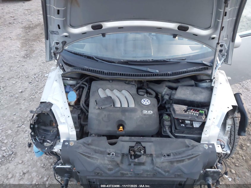 2003 Volkswagen New Beetle Gls 2.0L VIN: 3VWCK21C03M415460 Lot: 43722496