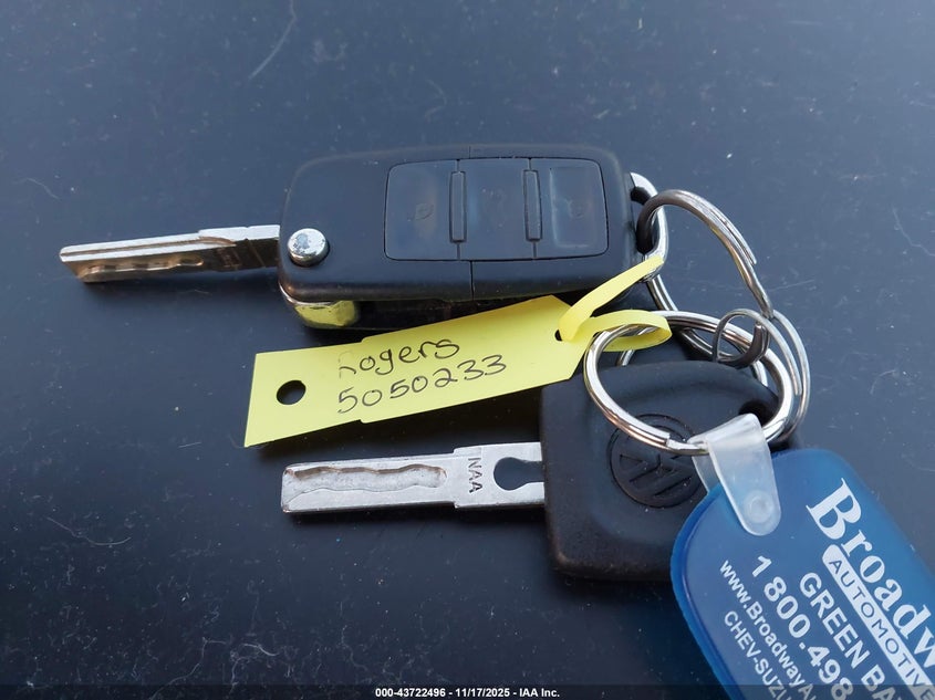 2003 Volkswagen New Beetle Gls 2.0L VIN: 3VWCK21C03M415460 Lot: 43722496