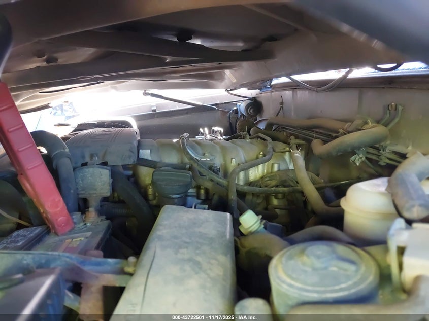 5TBBT4415YS002435 2000 TOYOTA TUNDRA photo no. 10