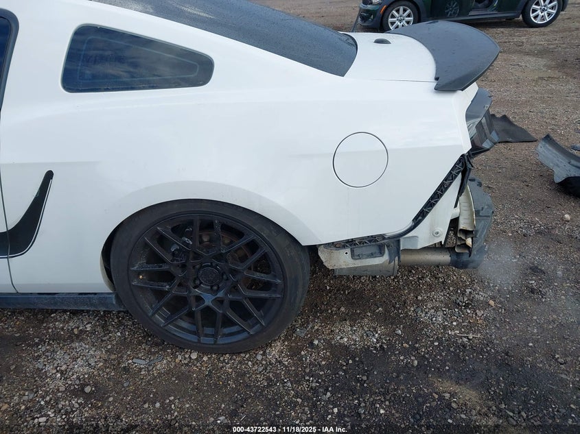 2011 Ford Mustang Gt Premium VIN: 1ZVBP8CF8B5158530 Lot: 43722543