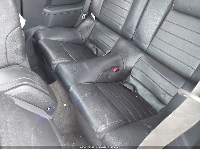 2011 Ford Mustang Gt Premium VIN: 1ZVBP8CF8B5158530 Lot: 43722543