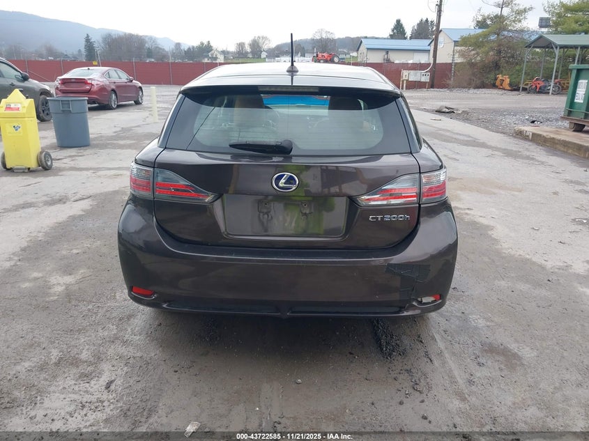 2011 Lexus Ct 200H Premium VIN: JTHKD5BH0B2002592 Lot: 43722585