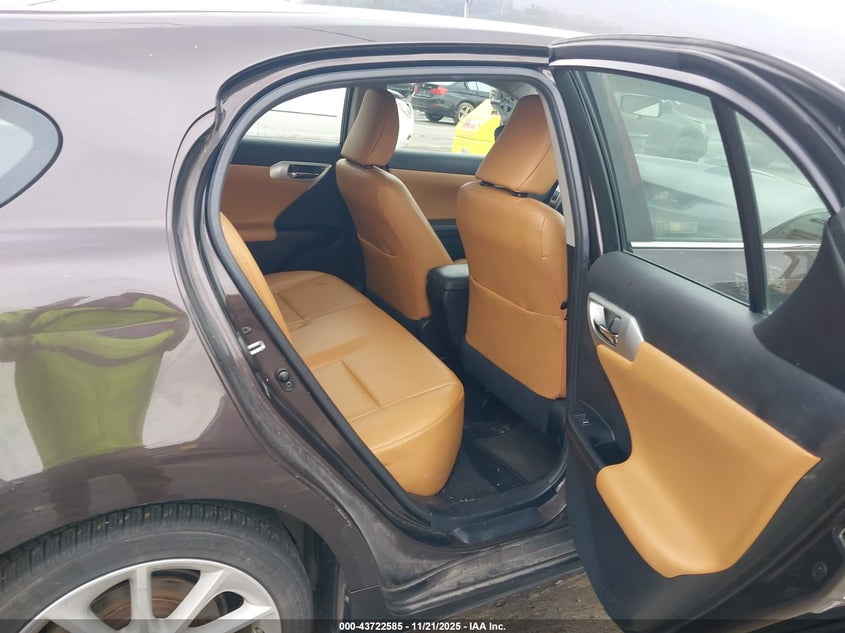 2011 Lexus Ct 200H Premium VIN: JTHKD5BH0B2002592 Lot: 43722585