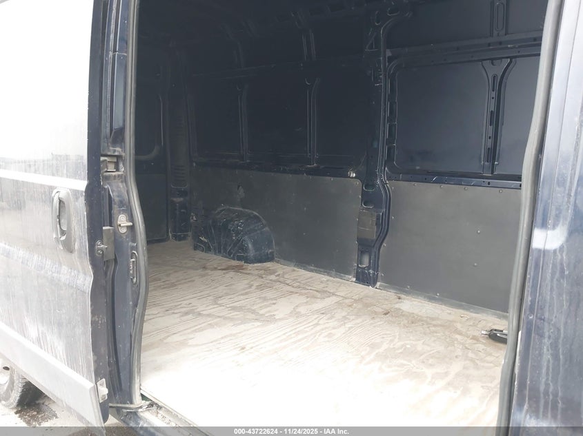 2018 Ram Promaster 3500 VIN: 3C6URVHGXJE111743 Lot: 43722624