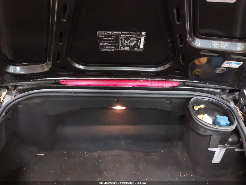 2001 Porsche Boxster S VIN: WP0CB29871U663815 Lot: 43722625