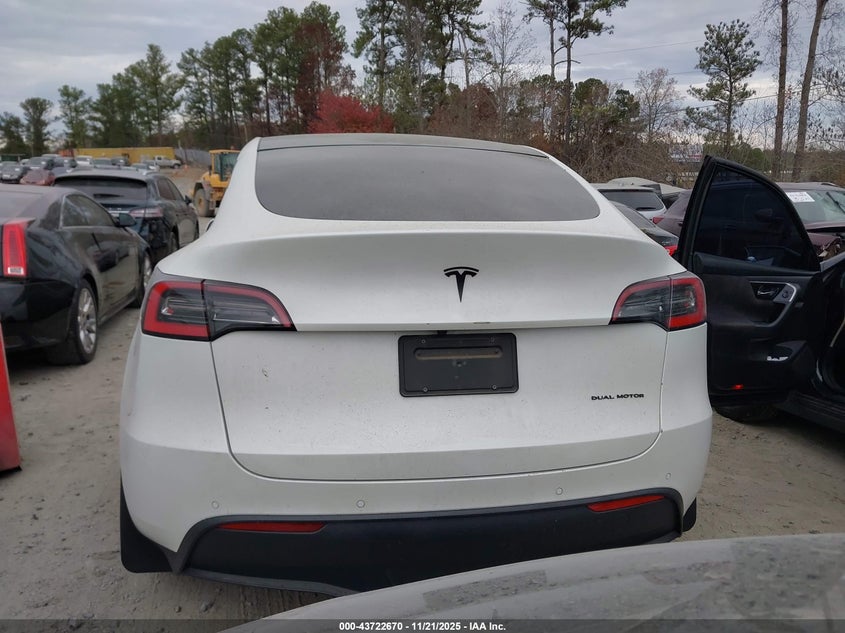 2020 Tesla Model Y Long Range Dual Motor All-Wheel Drive VIN: 5YJYGDEE0LF048906 Lot: 43722670