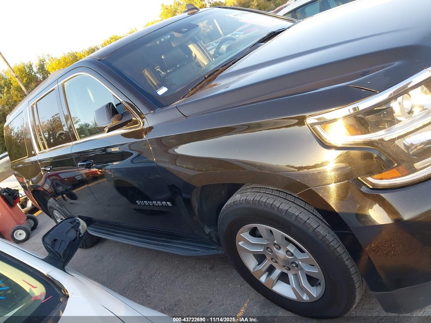 2018 Chevrolet Suburban Lt VIN: 1GNSCHKC4JR334736 Lot: 43722690