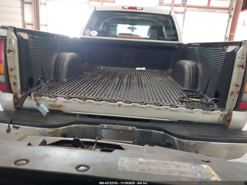 2004 GMC Sierra 2500Hd Slt VIN: 1GTHK23U44F236998 Lot: 43722753