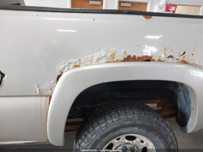 2004 GMC Sierra 2500Hd Slt VIN: 1GTHK23U44F236998 Lot: 43722753