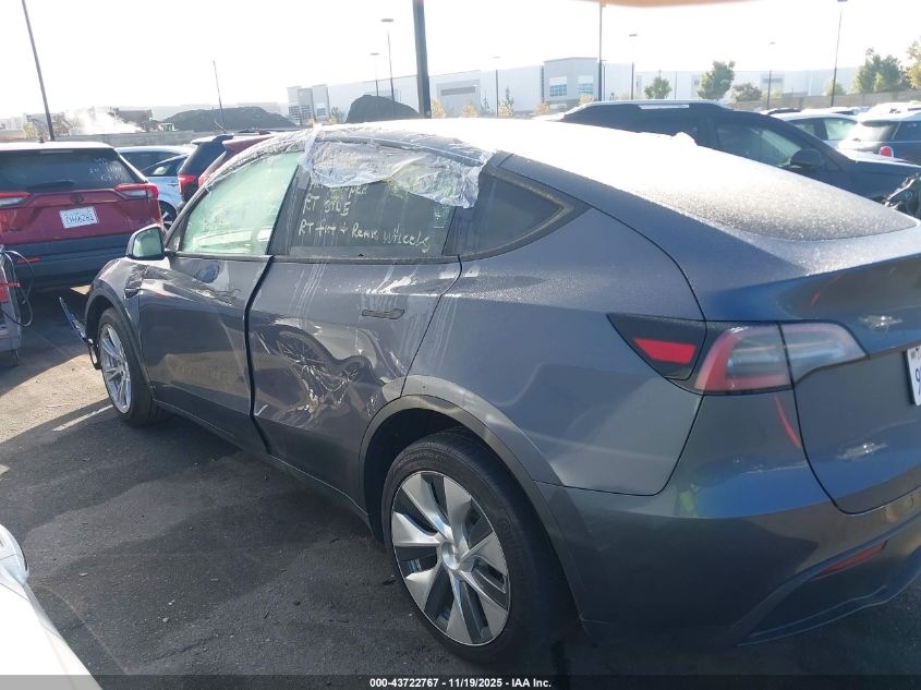 2023 Tesla Model Y Awd/Long Range Dual Motor All-Wheel Drive VIN: 7SAYGAEE6PF743446 Lot: 43722767