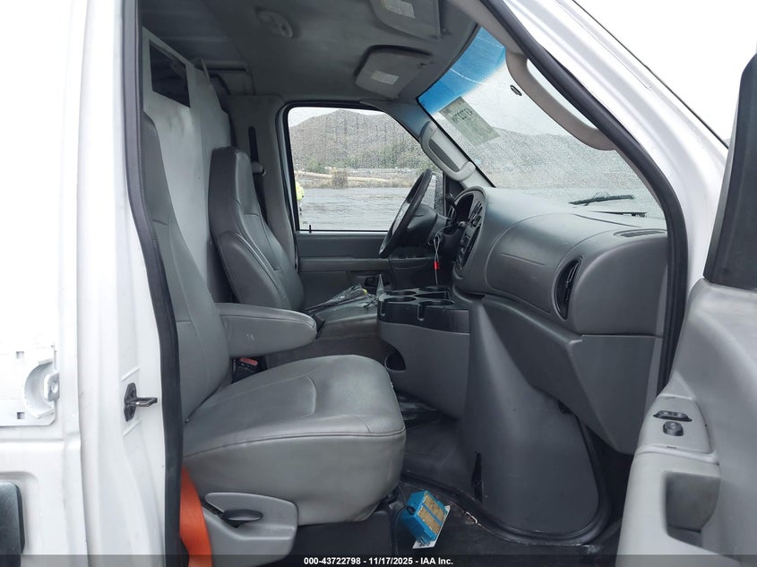 1FTNE24L18DA12430 2008 FORD ECONOLINE photo no. 5
