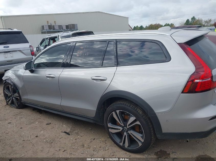 2025 Volvo V60 Cross Country B5 Plus VIN: YV4L12WK1S2149245 Lot: 43722874