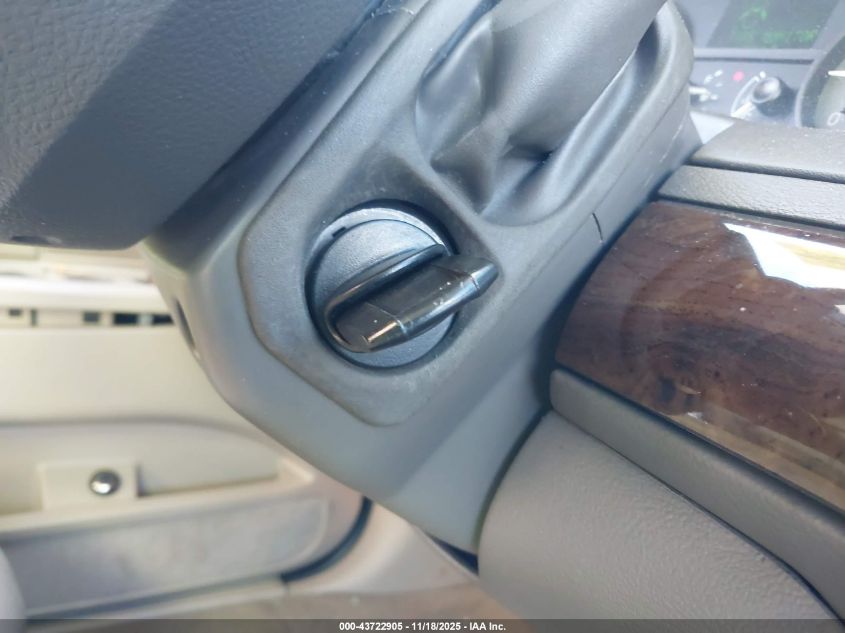 2011 Mercury Grand Marquis Ls (Fleet Only) VIN: 2MEBM7FV0BX60814 Lot: 43722905