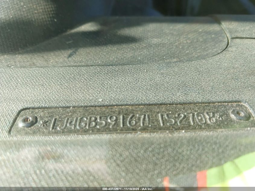 2007 Jeep Wrangler Unlimited Sahara VIN: 1J4GB59167L152708 Lot: 43722971