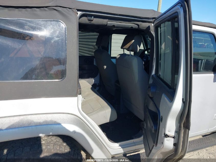 2007 Jeep Wrangler Unlimited Sahara VIN: 1J4GB59167L152708 Lot: 43722971