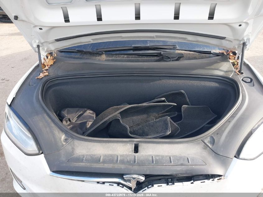 2018 Tesla Model X 100D/75D/P100D VIN: 5YJXCDE26JF141343 Lot: 43722978