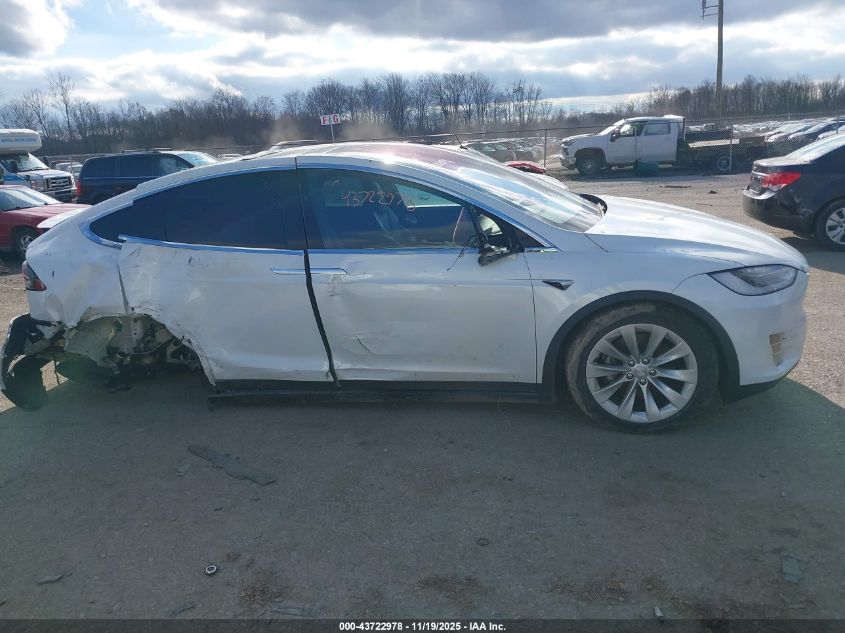 2018 Tesla Model X 100D/75D/P100D VIN: 5YJXCDE26JF141343 Lot: 43722978