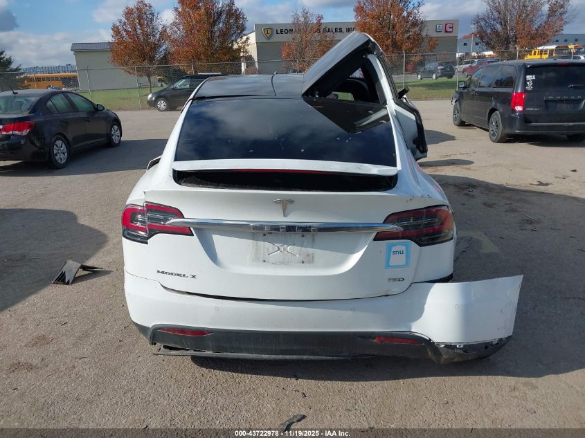 2018 Tesla Model X 100D/75D/P100D VIN: 5YJXCDE26JF141343 Lot: 43722978