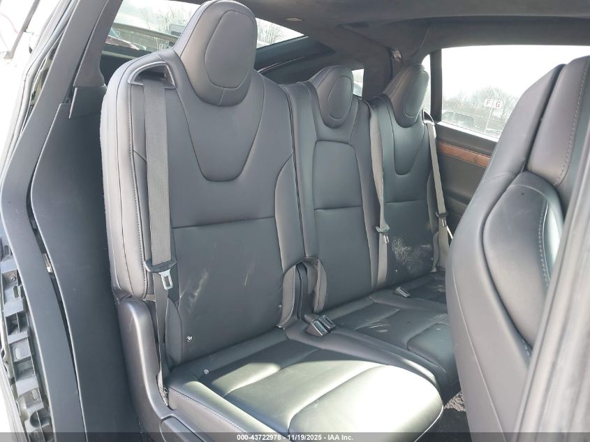 2018 Tesla Model X 100D/75D/P100D VIN: 5YJXCDE26JF141343 Lot: 43722978