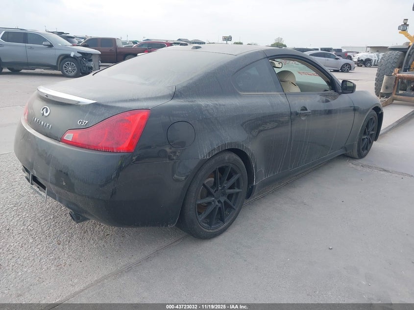 JNKCV64E38M103763 2008 INFINITI G photo no. 4