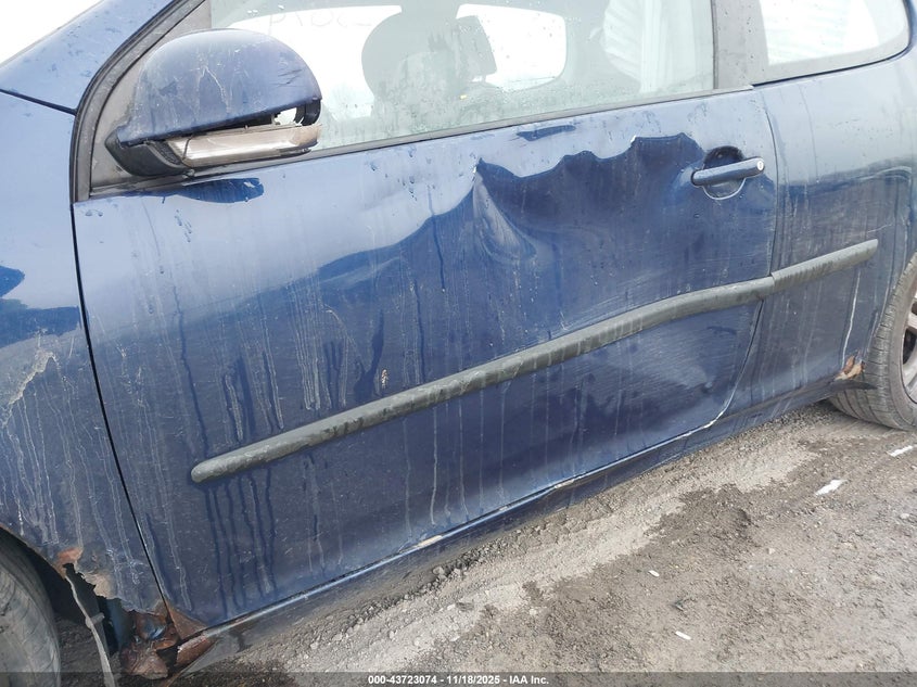 2007 Volkswagen Rabbit 2-Door VIN: WVWAR71KX7W160574 Lot: 43723074