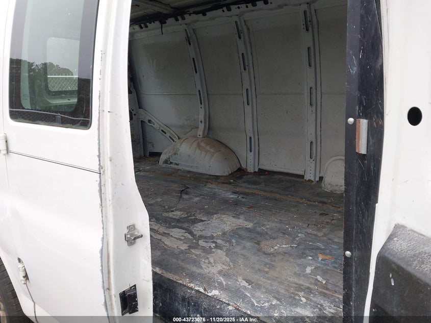 2004 Chevrolet Express VIN: 1GCFG15X741247372 Lot: 43723076