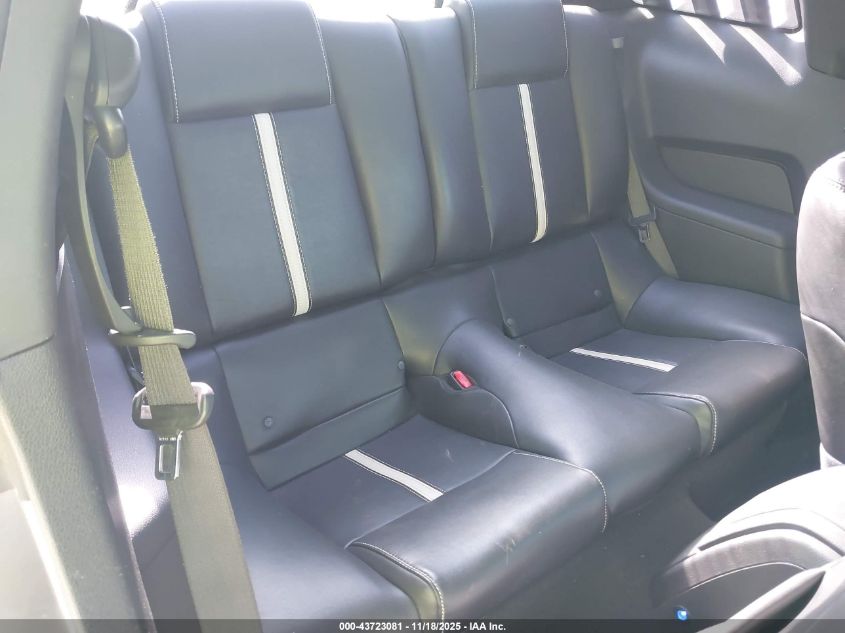 2010 Ford Mustang Gt/Gt Premium VIN: 1ZVBP8CH2A5105015 Lot: 43723081