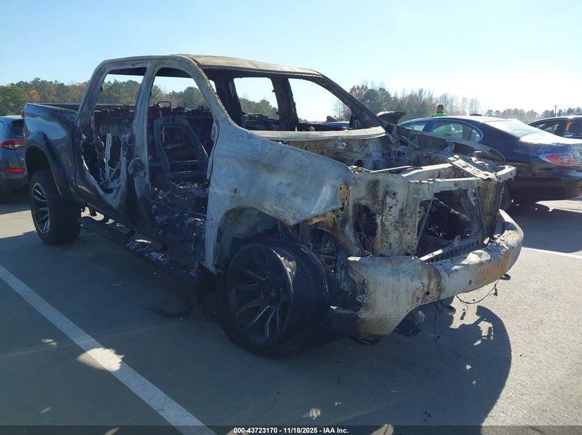 CHEVROLET SILVERADO 1500 4WD SHORT BED RST