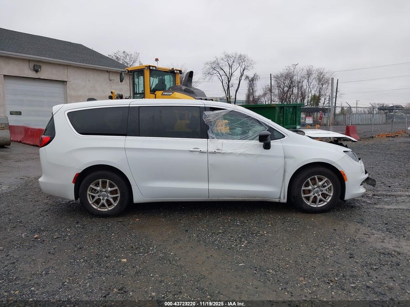 2024 Chrysler Voyager Lx VIN: 2C4RC1CG4RR201948 Lot: 43723220