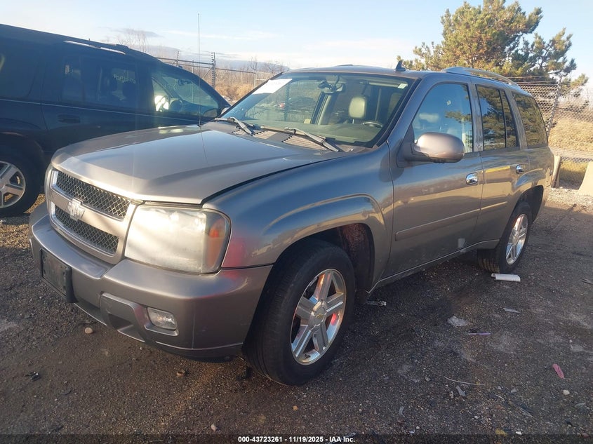 1GNDT13S582259814 2008 CHEVROLET TRAILBLAZER photo no. 2