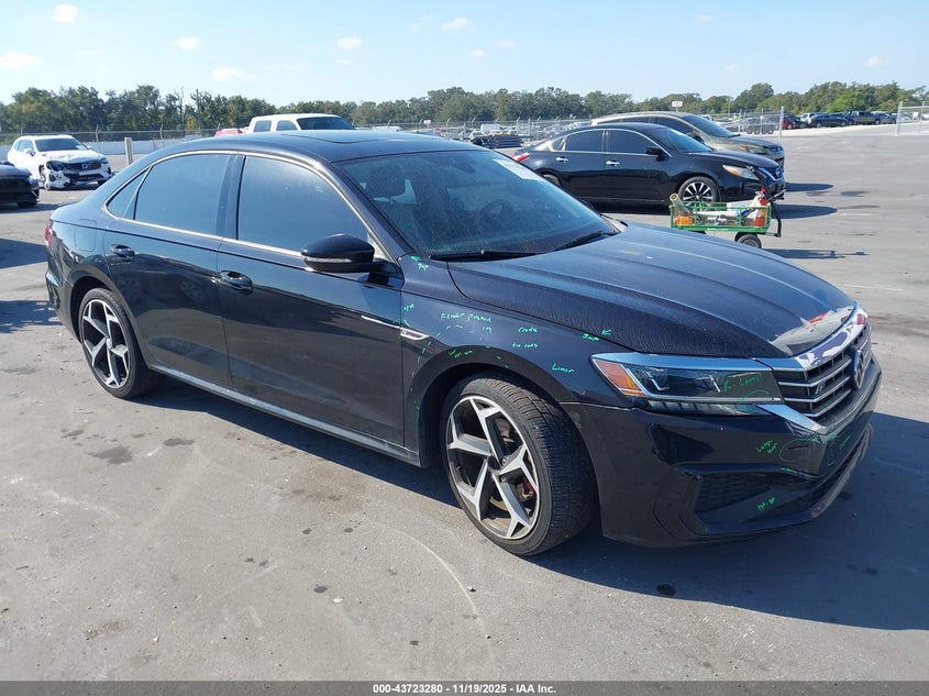 VOLKSWAGEN PASSAT 2.0T R-LINE