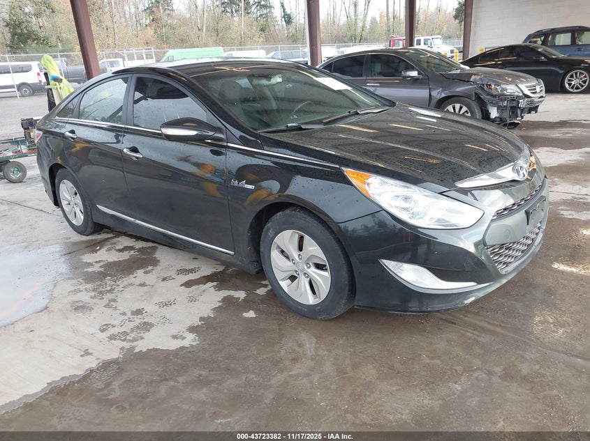 HYUNDAI SONATA HYBRID