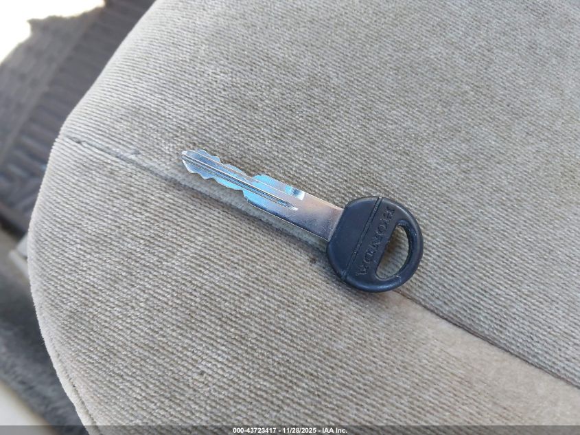 1994 Honda Accord Lx VIN: 1HGCD723XRA006074 Lot: 43723417