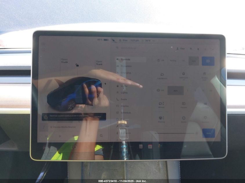 2024 Tesla Model Y Long Range Dual Motor All-Wheel Drive VIN: 7SAYGAEE8RF009832 Lot: 43723418