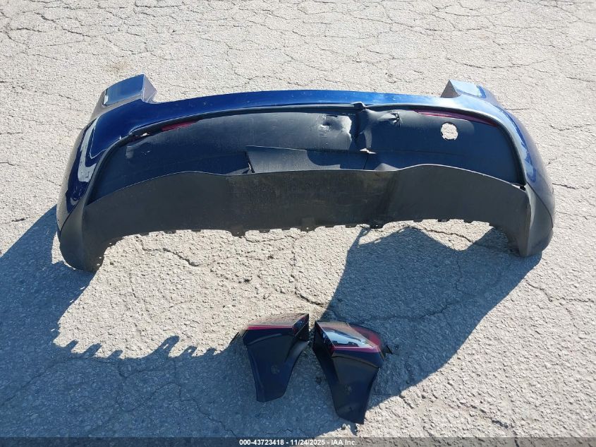 2024 Tesla Model Y Long Range Dual Motor All-Wheel Drive VIN: 7SAYGAEE8RF009832 Lot: 43723418