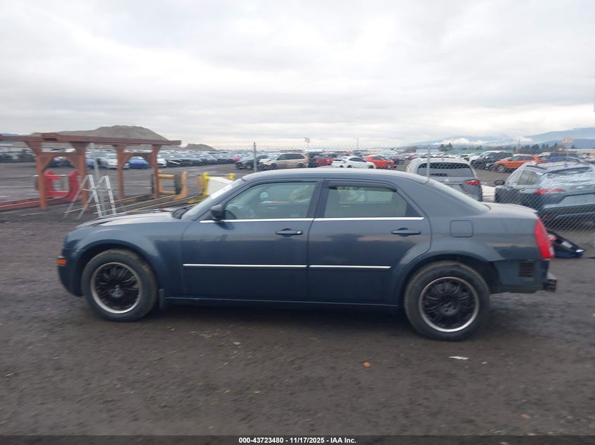 2007 Chrysler 300 VIN: 2C3KA43RX7H715787 Lot: 43723480