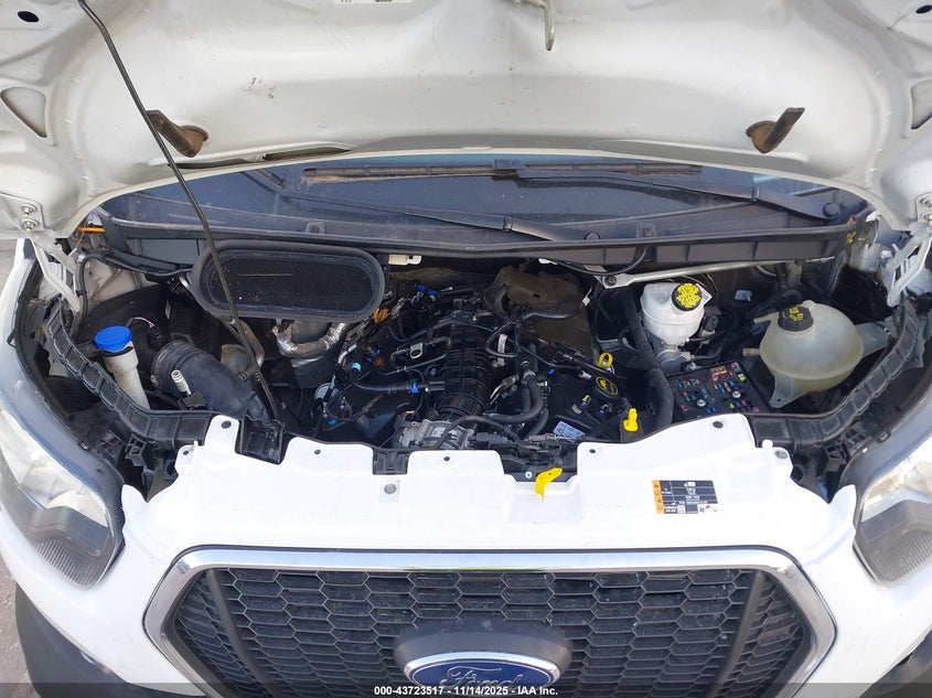 2022 Ford Transit-350 Cargo Van VIN: 1FTRU8XG8NKA18822 Lot: 43723517