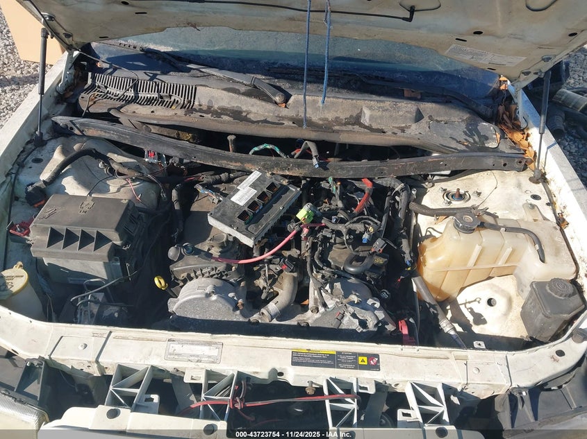 2005 Chrysler 300 VIN: 2C3AA43R25H134227 Lot: 43723754