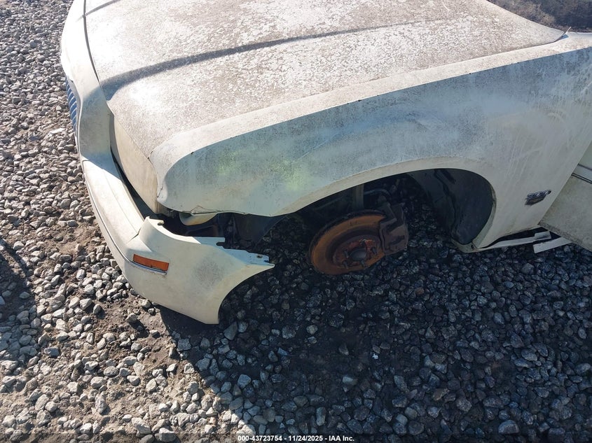 2005 Chrysler 300 VIN: 2C3AA43R25H134227 Lot: 43723754