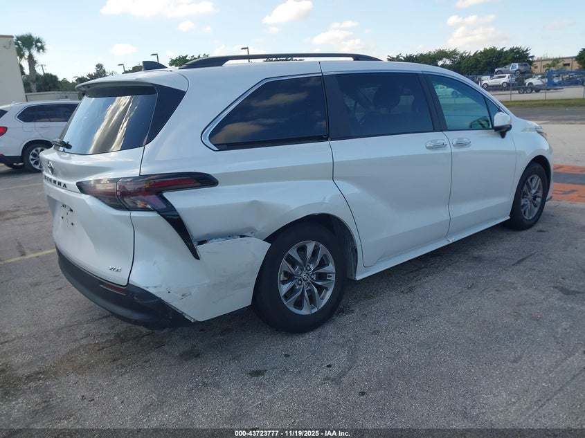 5TDYRKECXSS238493 2025 TOYOTA SIENNA photo no. 4